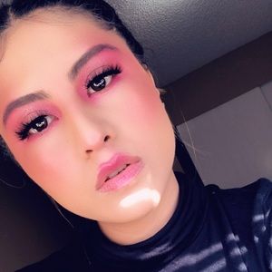 Meet your Posher, Yadira